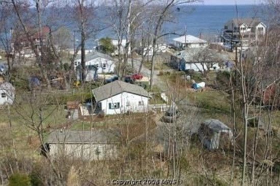 Waterviews, Bayfront Community Beach