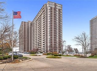 12900 Lake Ave APT 216, Lakewood, OH 44107