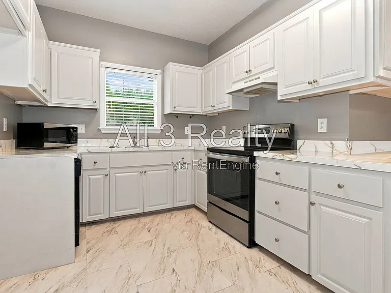 6272 Deerwood Dr — Photo 8