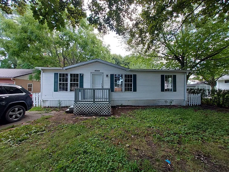 4044 Circle Dr — Photo 1