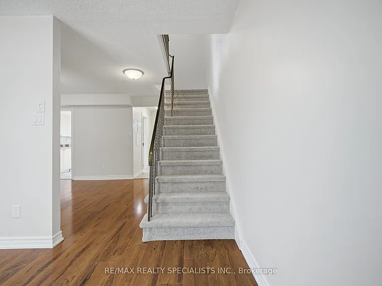 701 Burnhamthorpe Rd #106 — Photo 25