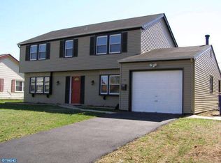 51 Edgemont Ln, Willingboro, NJ 08046