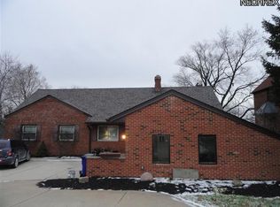 744 W Schaaf Rd, Cleveland, OH 44109