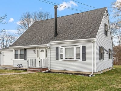 19 S Hampton Rd, Amesbury, MA, 01913