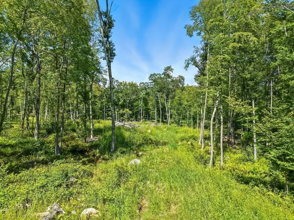 25 Milk St, Blackstone, MA 01504