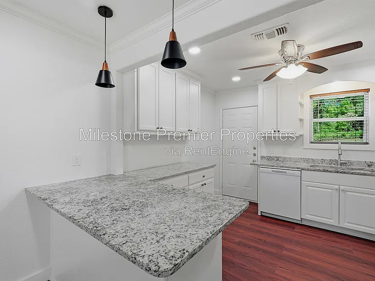 1107 W Hanna St — Photo 10