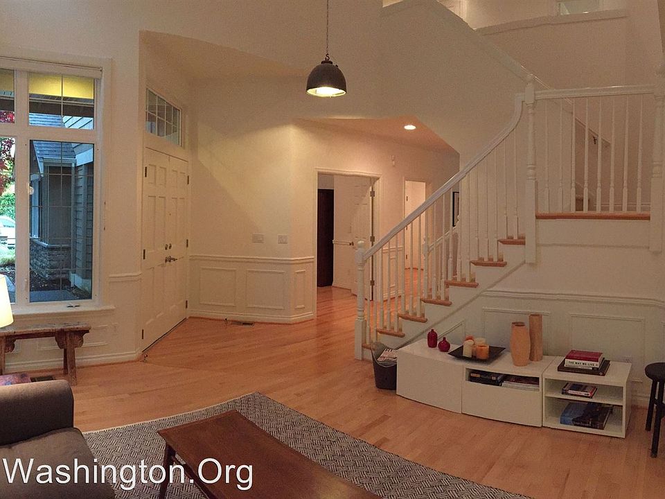 1st image of 920 274th Pl SE