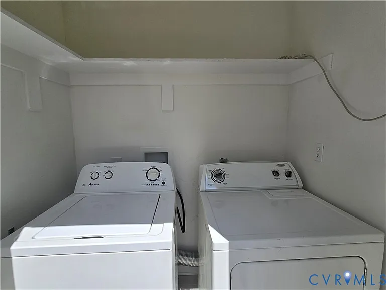 419 Airycrest Dr — Photo 36