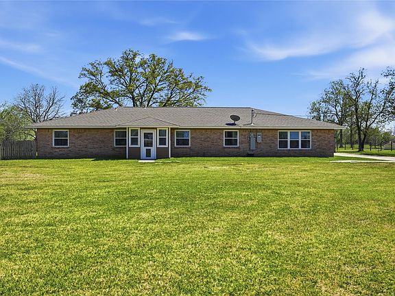 4th image of 4215 County Road 182