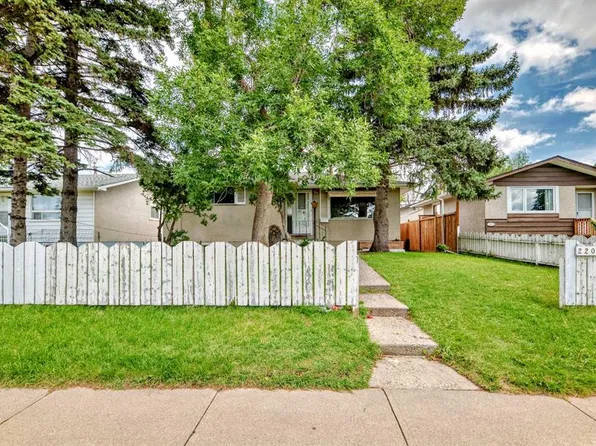 2208 47th St SE, Calgary, AB T2B 1L6