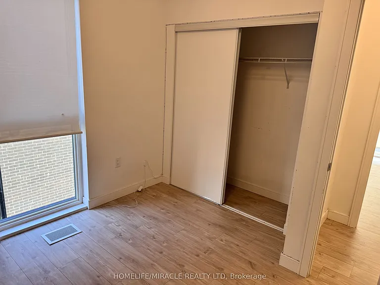 176 Clonmore Dr #4 — Photo 25