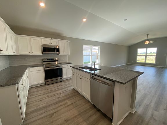 20220421_204608028_iOS_05112022