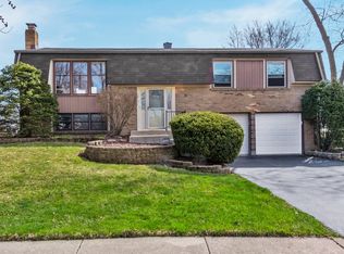 9 Purchase Ct, Bolingbrook, IL 60440
