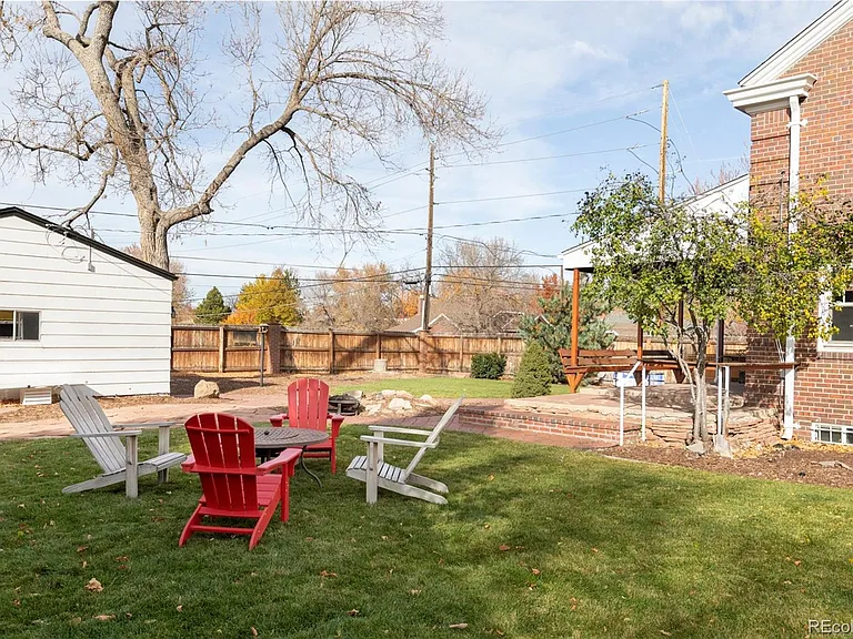 1303 S Downing St — Photo 29