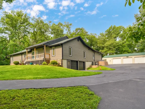 5725 S Farm Rd 131, Brookline, MO 65619
