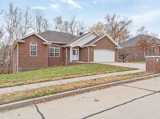 1020 Grace Ln, Boonville, MO 65233