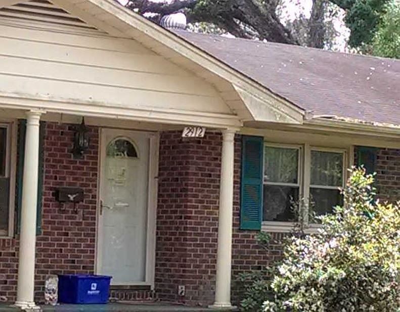 2nd image of 2912 Princess Place Dr
