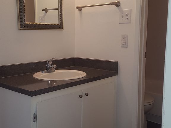 5th image of 2944 E Fairmount Ave APT 236