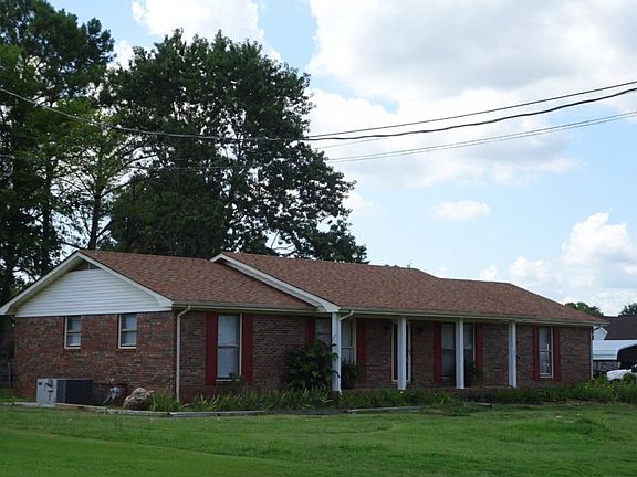 3rd image of 715 Blake Dr