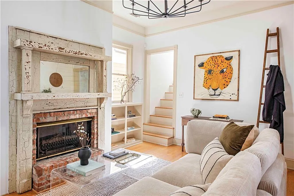 2 bed, 2.0 bath, 1028 sqft, $5,500 — Photo 2