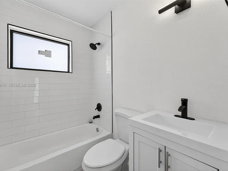 37 NW 59th St #4B — Photo 10