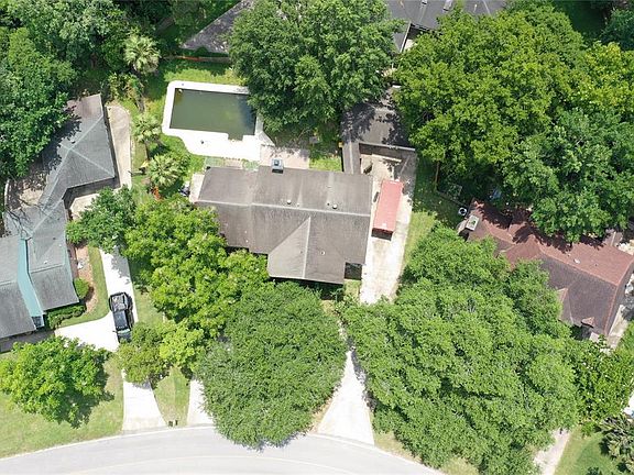 5th image of 544 River Plantation Dr