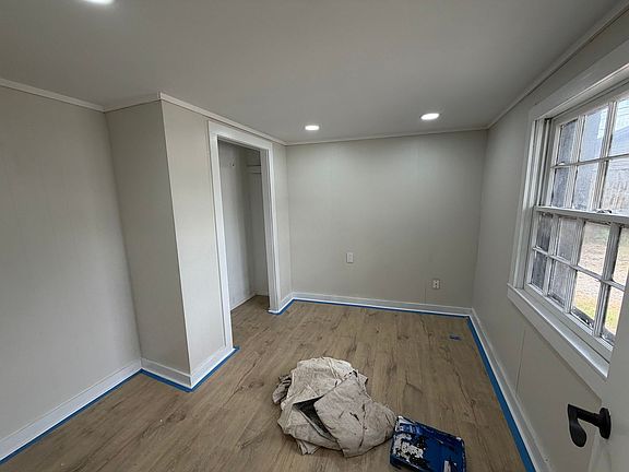 4th image of 904 Coldwater Rd #7