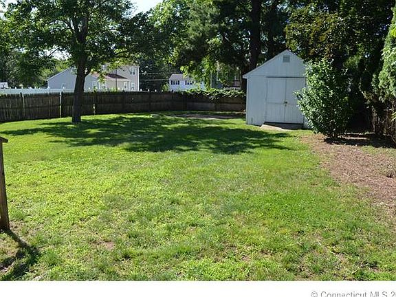4th image of 9 Morton Ln