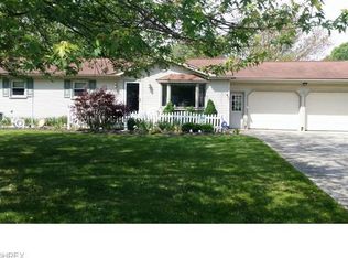 9732 Deltona Dr, New Middletown, OH 44442