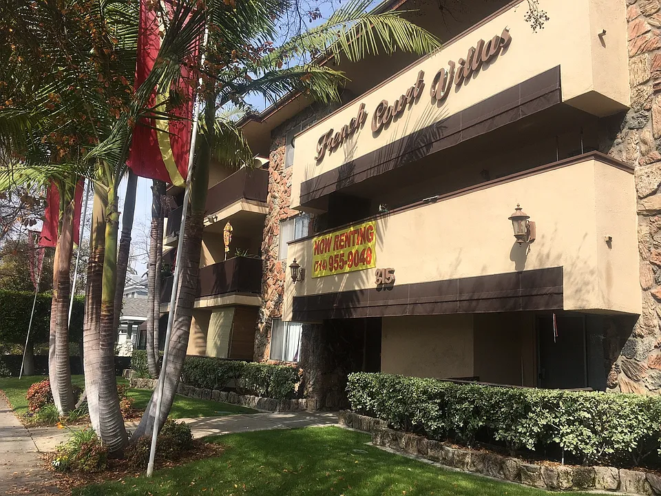 Studio in Santa Ana