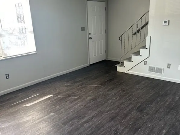 Northmoor 6 Plex, 2006 NW 50th Ter #2010, Kansas City, MO 64151