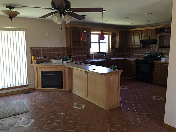 Kitchen and sitting area