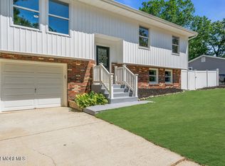 212 Topside Rd, Manahawkin, NJ 08050