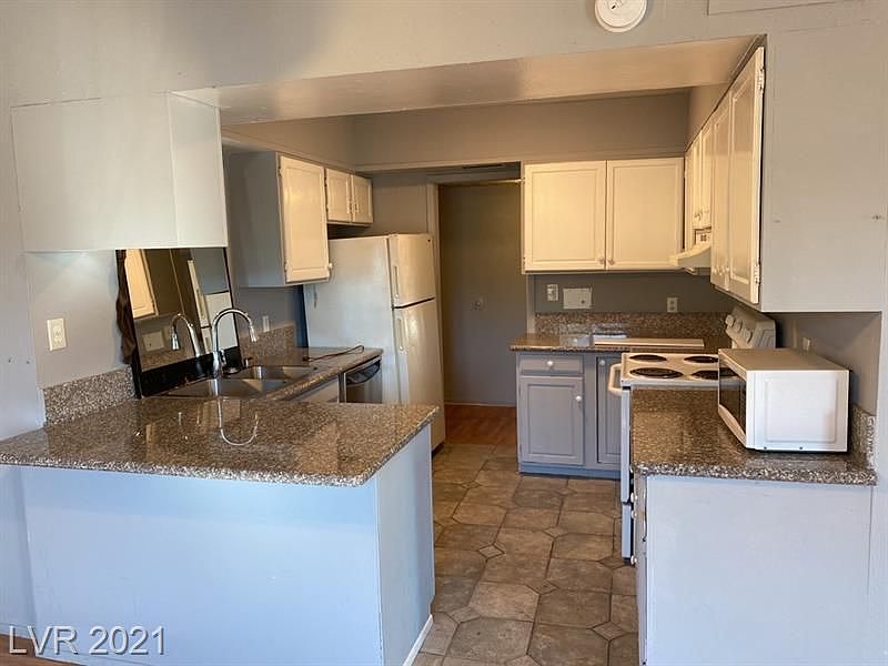 1st image of 3520 Cambridge St #0