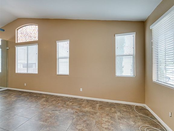 4th image of 2105 Calcite Cliff Ave