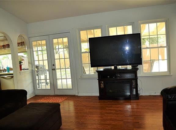 5th image of 2028 Cedarwood Dr