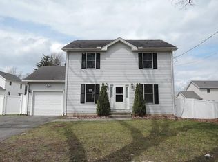 1187 Allen St, Springfield, MA 01118