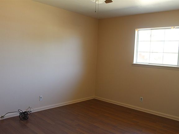 5th image of 699 W Banyan Ct