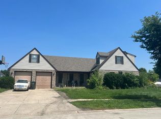 306 Deerpath Dr, Minooka, IL 60447