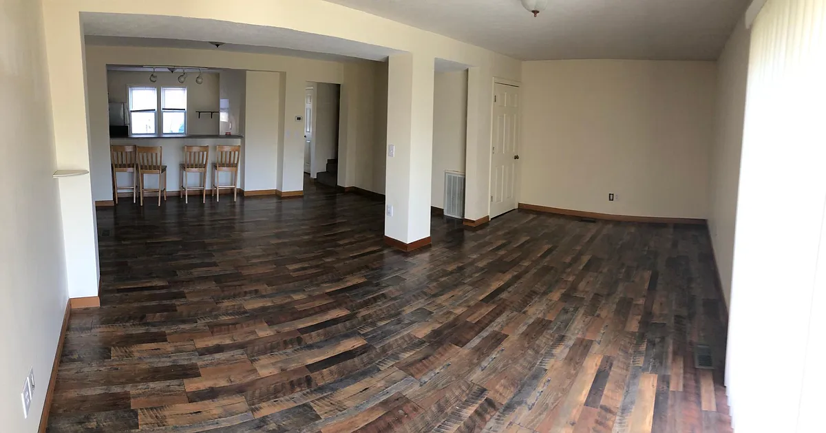 Building Photo - 1 Weaver Town Homes