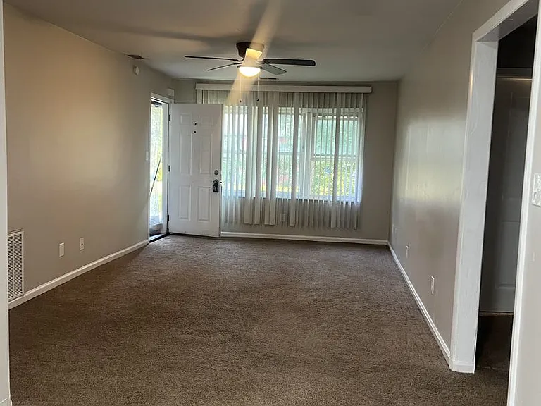 6108 Dickson Rd — Photo 2