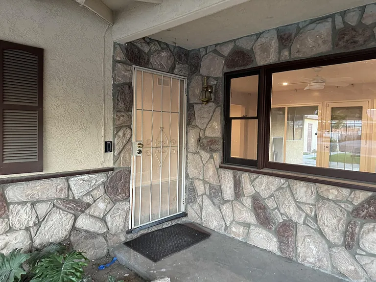Sierra Ave — Photo 2