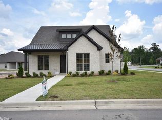 2 Crosswood Ct, Little Rock, AR 72223