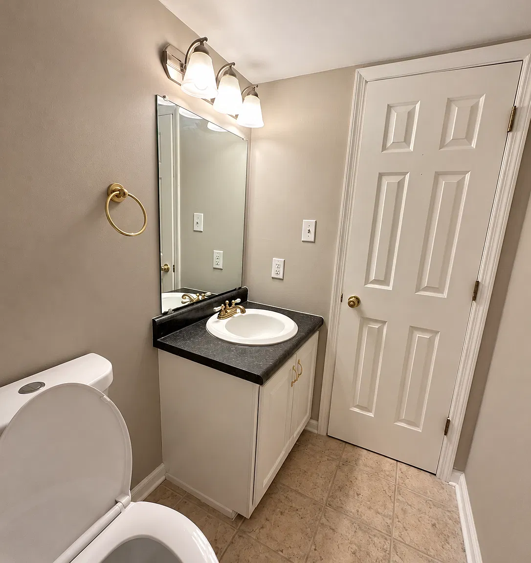 2 bed, 1.5 bath, 1053 sqft, $1,400 — Photo 4