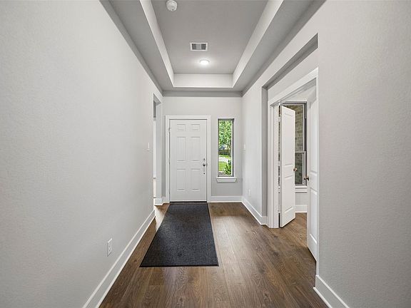 3rd image of 6618 Dillon Dr