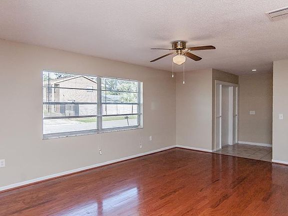 3rd image of 1857 Baywood Ave