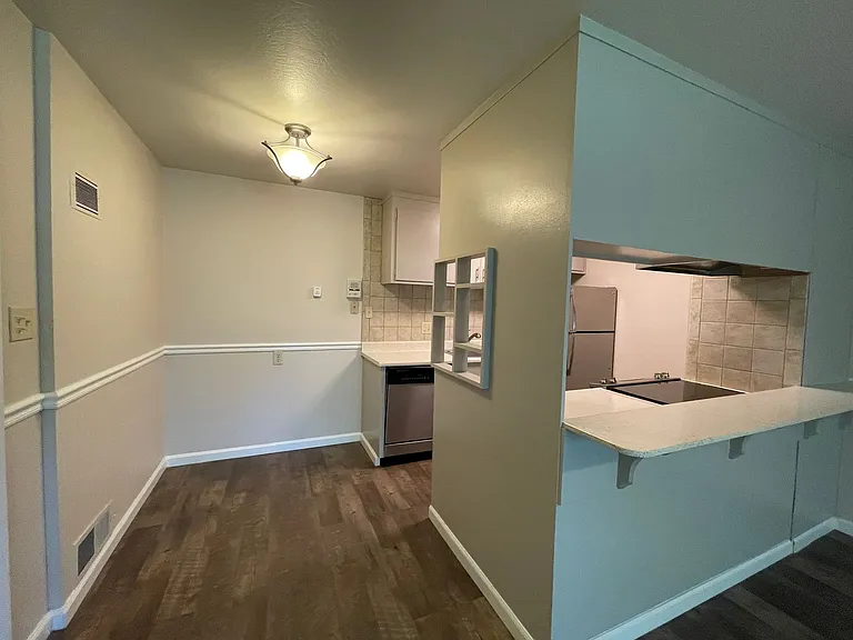 1711 N Street, Sacramento — Photo 27