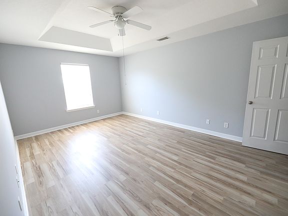 5th image of 118 Karima Cir