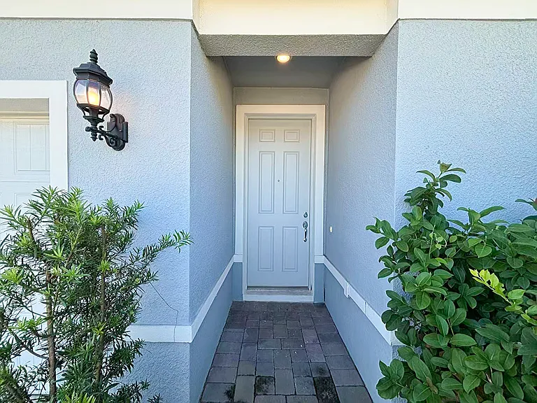 17317 Back Bay Ct — Photo 2