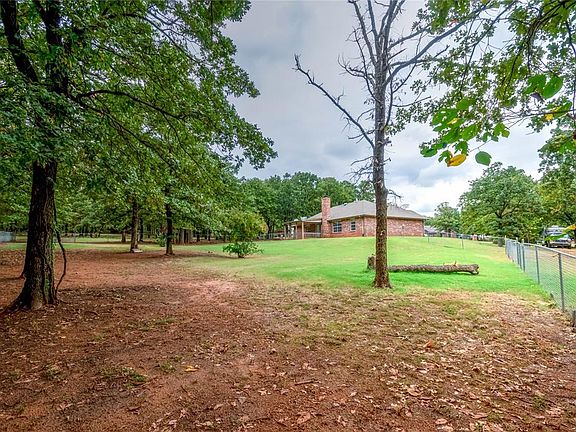 4th image of 345799 E Forrest Dr